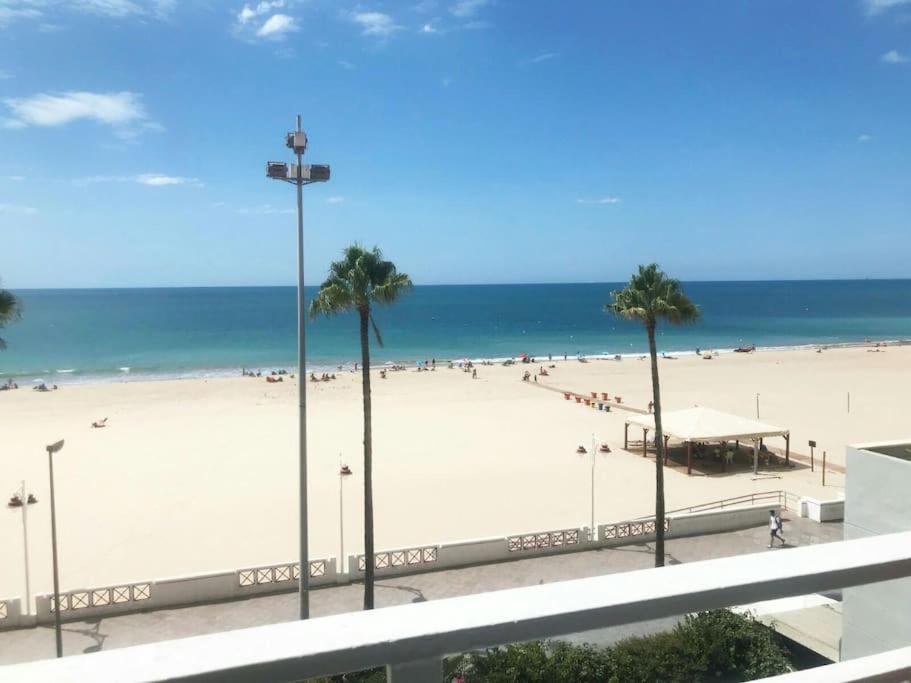 Апартаменты Cadiz Paseo Maritimo Playa Victoria Frontal Mar Экстерьер фото