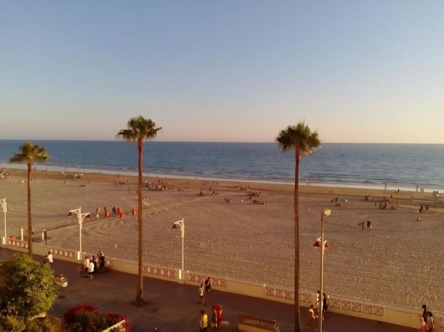 Апартаменты Cadiz Paseo Maritimo Playa Victoria Frontal Mar Экстерьер фото
