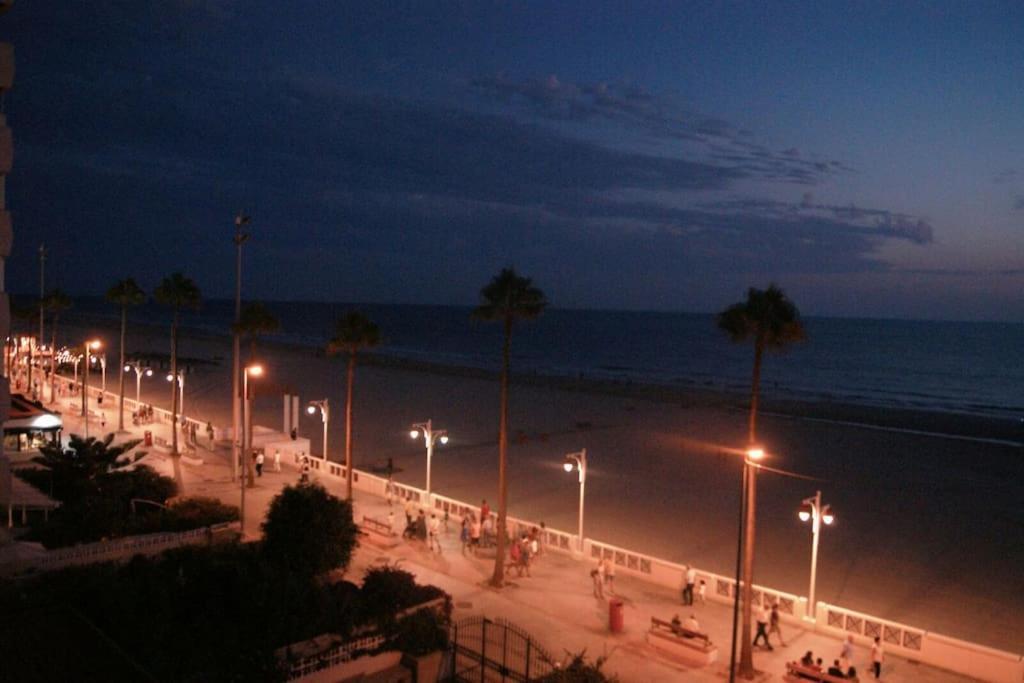Апартаменты Cadiz Paseo Maritimo Playa Victoria Frontal Mar Экстерьер фото